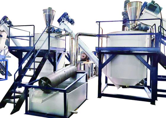 কেনা জৈব অবশিষ্টাংশ অপসারণের জন্য উচ্চ তাপমাত্রা এবং রাসায়নিক এজেন্টগুলির সাথে পিইটি বোতল ফ্লেক ওয়াশিং লাইন online manufacture